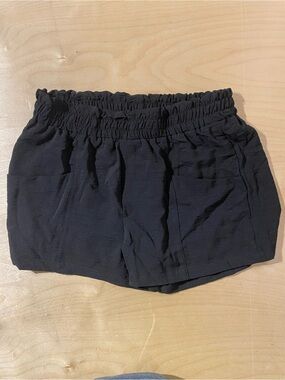 Classic Concepts Women’s Black Elastic-Waist Shorts XL (SQ)